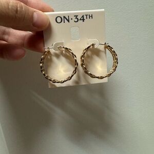 NEW On 34th Fashion gold earrings
